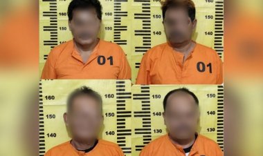 Asik Berjudi di Teras Rumah, Empat Pria Paruh Baya Diamankan Polisi